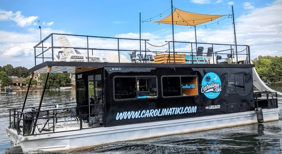 Lake Norman party boats transportation with private group ride to the dock